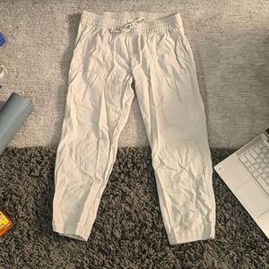 Old Navy Mid-Rise Cropped Linen Blend Pants
